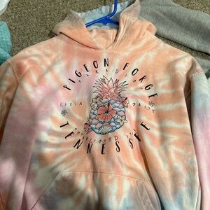 longs sleeve and hoodies and t-shirts